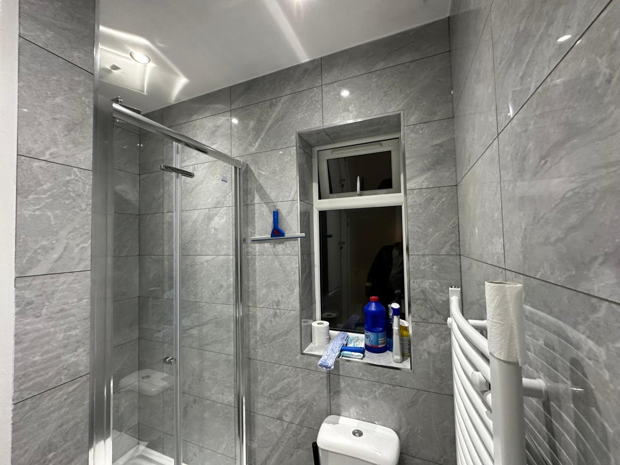 4Th Studio Flat With Private Own Bathroom A London Luxury Family Home Setup And Furnished With Double Bed Plus A Double Futon-Sofa Bed A Single Futon Bed A Baby Cot And Garden And Free Parking Extérieur photo